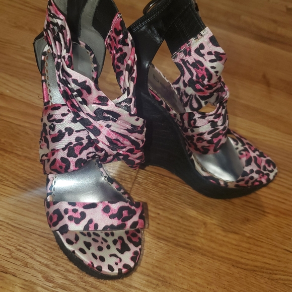 Making some space - Picture 3 of 4